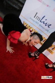 ynotcams2018_redcarpet125 